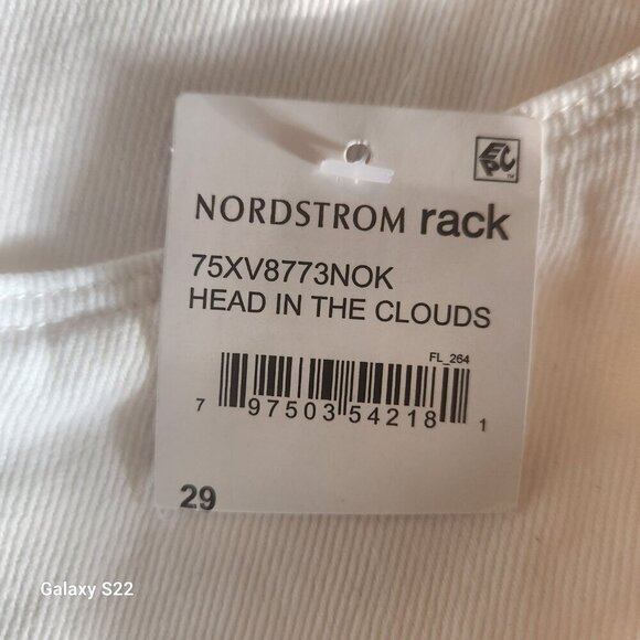 Blank NYC "Head in the Clouds" White Jean shorts. NWT. Size: Various - Picture 11 of 13